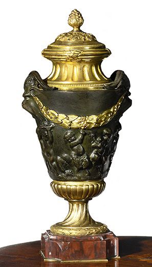 null Claude Michel dit CLODION (1738-1814) d'après Vase couvert en bronze patiné...
