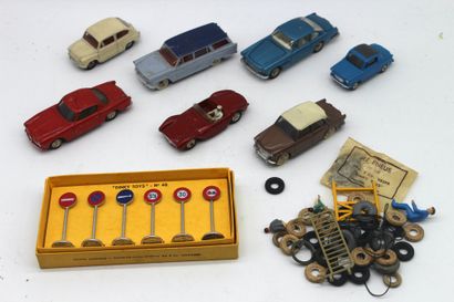 null Dinky Toys- Italian and others

Lot of miniatures from Dinky toys, scale 1/43°.

-...