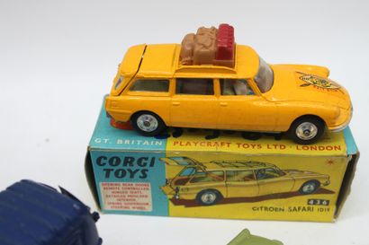 null C.I.J et Corgi Toys

Lot de miniatures des marques C.I.J et Corgi toys, échelle...