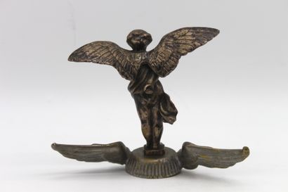 null Angelot lottery

Silver plated bronze mascot, registered 67778. Was mounted...