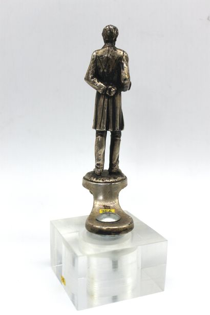 Abraham Lincoln 
Mascotte en bronze argent, datée 1927. Frappée "L.T Barrick à Byron,...