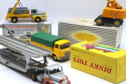 null Dinky Toys- Garage and utility vehicles

Lot of Dinky toys miniatures, scale...