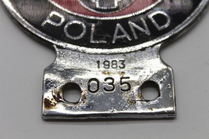  Badge club Morgan 
Badge en métal chromé et émaillé du club Morgan Polonais. Numéroté...