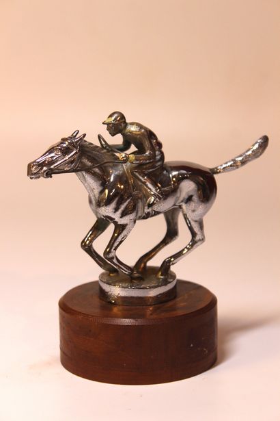 null Louis LEJEUNE

Jockey

Mascot signed L.L under the base. Chromed bronze, painted...