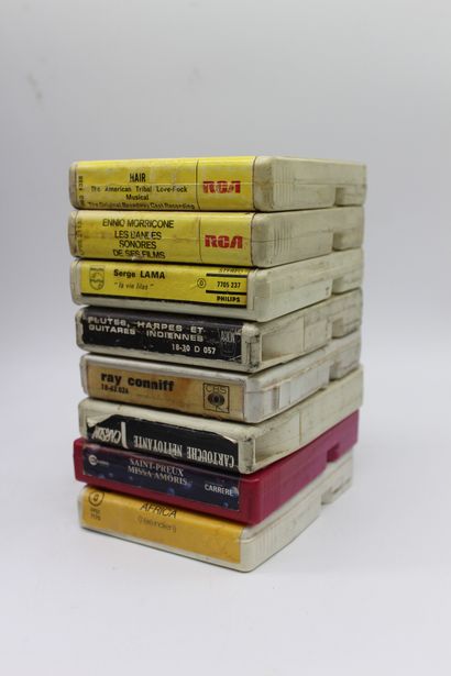 null Cassettes 8 pistes

Ensemble de 8 cassettes dites " 8 pistes", destinées aux...