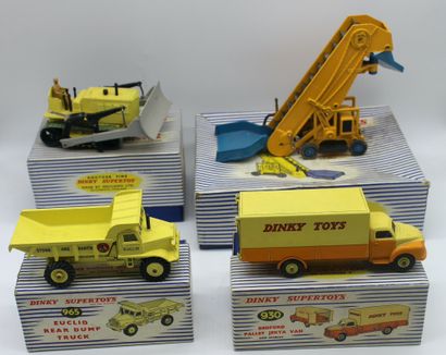 null Dinky Toys- Véhicules Utilitaire

Lot de miniatures de la marques Dinky toys,...