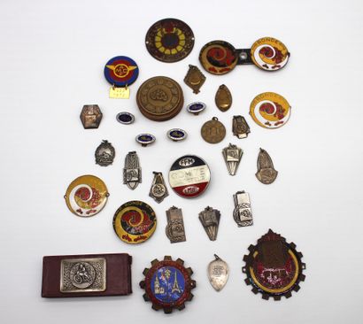 Souvenirs d'un pilote motocycliste

-13 médailles...