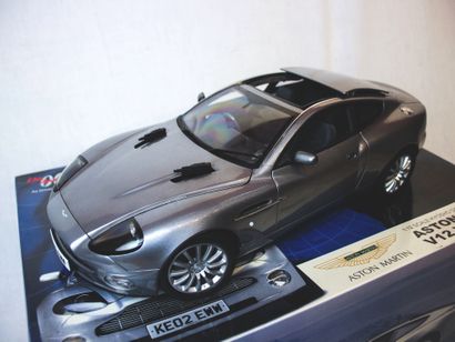  Aston Martin V12 Vanquish- James Bond 007. 
Aston Martin V 12 Vanquish à l'échelle...