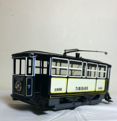 null Tramway, Paya toy ref. 1849

Large tramway in painted sheet metal, re-edition...