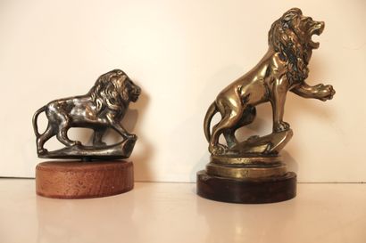 Deux mascottes Lion Peugeot

- Lion attribué...