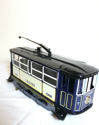 null Tramway, Paya toy ref. 1849

Large tramway in painted sheet metal, re-edition...