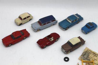 null Dinky Toys- Italiennes et divers

Lot de miniatures de la marques Dinky toys,...