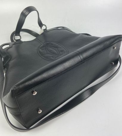  CARTIER 
Shoulder bag Marcello large model in black leather. 
35 x 40 cm 
Very good...