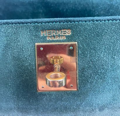  HERMES PARIS 
Kelly bag 29 cm in green English suede, gold plated clasp, handle...