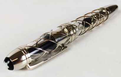 null MONTBLANC Skeleton 181

Stylo plume série limitée sortie en 1999 à 333 exemplaires...