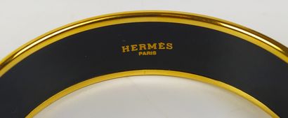  HERMES 
Enamel bracelet with animal decoration. 
Diameter : 6.5 cm 
(very good ...