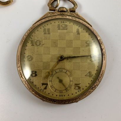  POCKET WATCH. Ref : 972982. Gold plated case. Checkerboard dial, Arabic numerals...
