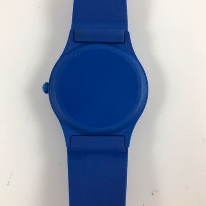 null TOYOTA RALLYE. Blue plastic watch, round case. Dial representing a Toyota four-wheel...