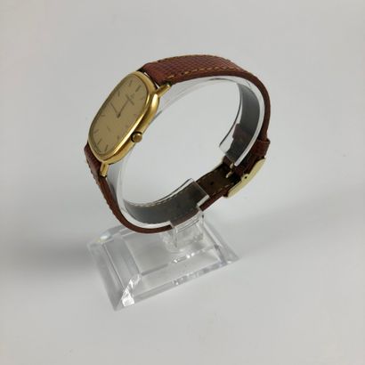 null JAEGER LECOULTRE. Ref : 0850-51. Gold-plated bracelet watch. Rectangular case...