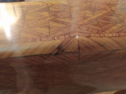 null PENTE DESK in veneer and rosewood marquetry decorated on all sides with a cross,...