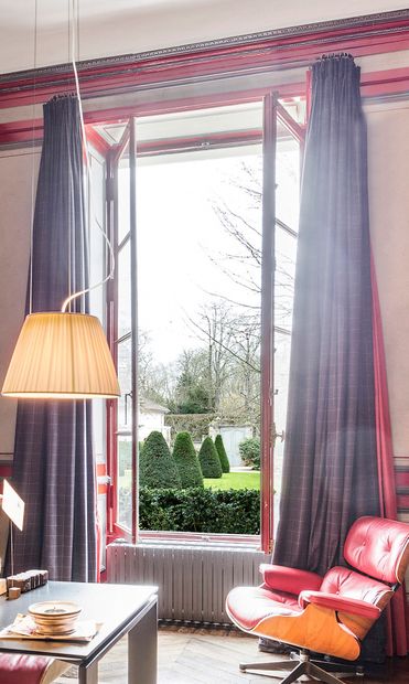 null ANDREW MARTIN COLLECTION Pair of flannel curtains with red double taffeta checks,...