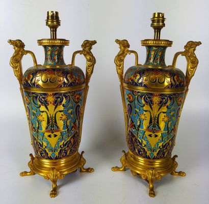  Ferdinand BARBEDIENNE (1810-1892) Pair of vases mounted as lamps in cloisonné bronze...