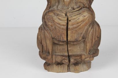null CHINE, XVE-XVIE SIECLE

Sujet en bois sculpté représentant un bodhisattva, possiblement...