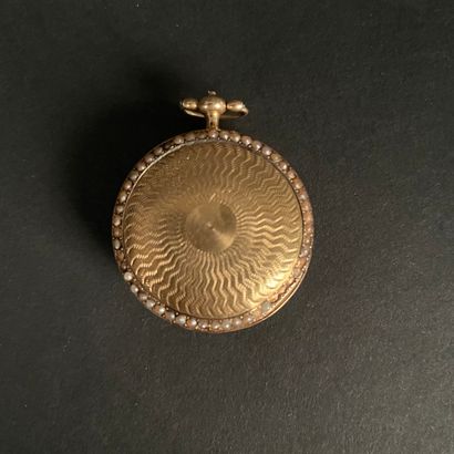 null GOUSSET COCK OF COLLAR. About 1850 Yellow gold 750/1000 ladies' pocket watch,...