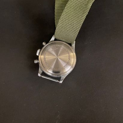 null CHRONOGRAPHE SUISSE PRINTANIA WATCH. Vers 1960 Chronographe bracelet en acier....