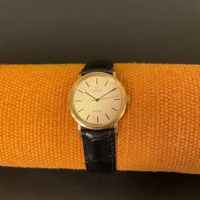 null CITY OMEGA. Ref : 151 1002. Circa 1970. Yellow gold 750/1000 wristwatch. Gold-coloured...