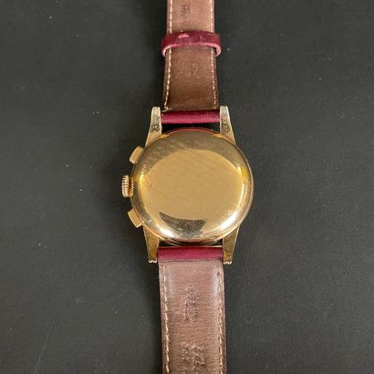 null LONGINES CHRONOGRAPHE 30CH. VERS 1950. Montre bracelet chronographe en or jaune...