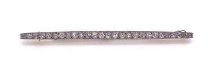 null 
BARRETTE BROOCH

composed of a succession of brilliant-cut diamonds. Set in...