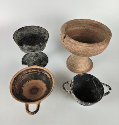 null Collection of DIGGING OBJECTS including : - a high cup on black grey peid (H:...