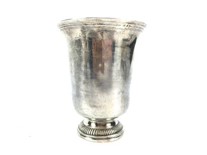 null LARGE TULIP TIMBAL in silver on a pedestal with gadroons Master goldsmith Jacques...