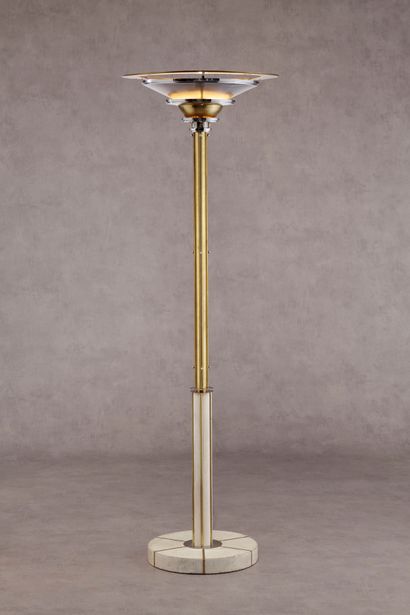 null WORK IN THE ART DECO STYLE Floor lamp with a circular base sheathed in parchment,...