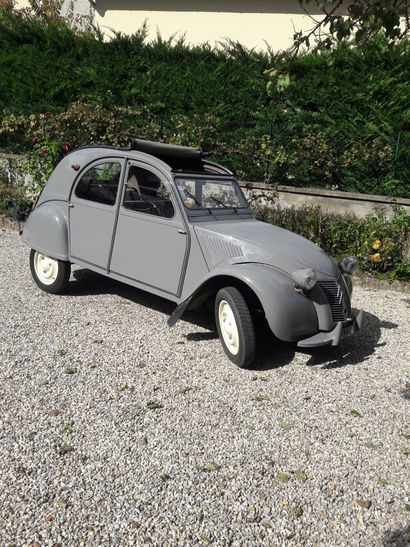 1955 CITROEN 2 CV AZ _Ressorts apparents

_Numéro de série 176951

_Bel état de conservation

_Même...