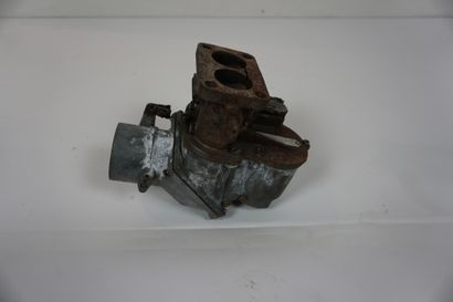 Lot carburateur Stromberg UUR2 carburettor

Used condition, to be reconditioned