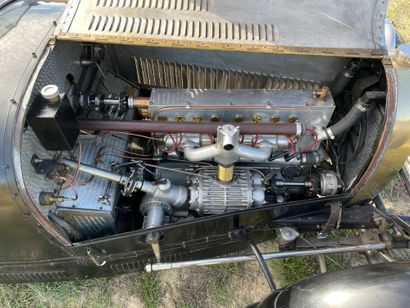1929 BUGATTI 43 A ROADSTER PS _8 cylindres à compresseur de la mythique 35B 
_Carte...