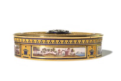  MARIE-LOUISE. Superb oval gold and enamel sugarplum box. The lid is chiseled with...