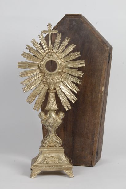 null SILVER AND VERMONY OSTENSOIR, with a radiant decoration surmounted by a cross,...