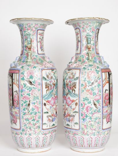 null CHINA, CANTON, END OF THE 19th CENTURY A pair of large porcelain vases and enamels...