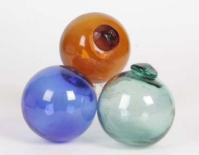 3 boules décoratives, en verre de Fluhli,...