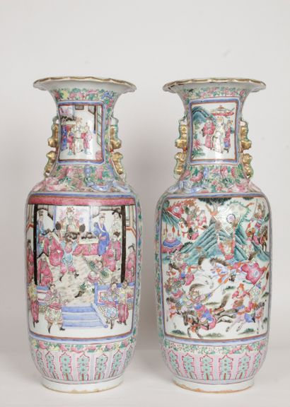 null CHINA, CANTON, END OF THE 19th CENTURY A pair of large porcelain vases and enamels...