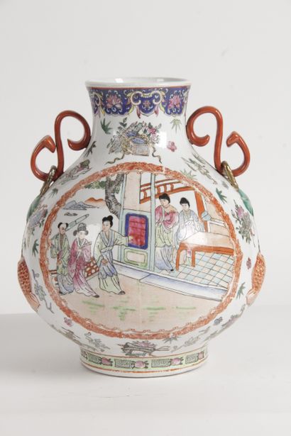 null CHINA, 20th CENTURY A Famille Rose porcelain and enamel spherical vase with...