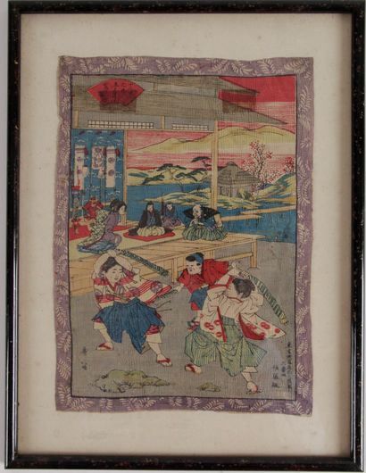 null Japon, début XXe siècle Lot comprenant une petite peinture sur soie, partiellement...