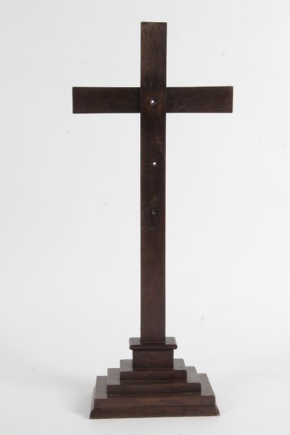 null Lot: - A large carved wooden Christ, H. 67cm, accidents to the fingers of the...