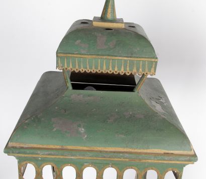 null PAIR OF ORNAMENTAL Lanterns in green painted sheet metal and gilded, decorated...