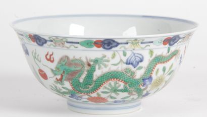 CHINA, 20th CENTURY Doucai style porcelain...