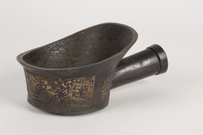 null China, early 20th century "Iron" or heater, in bronze with brown patina and...