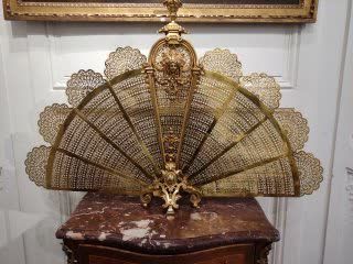 Fan-shaped gilt bronze PARE-FEU Napoleon...